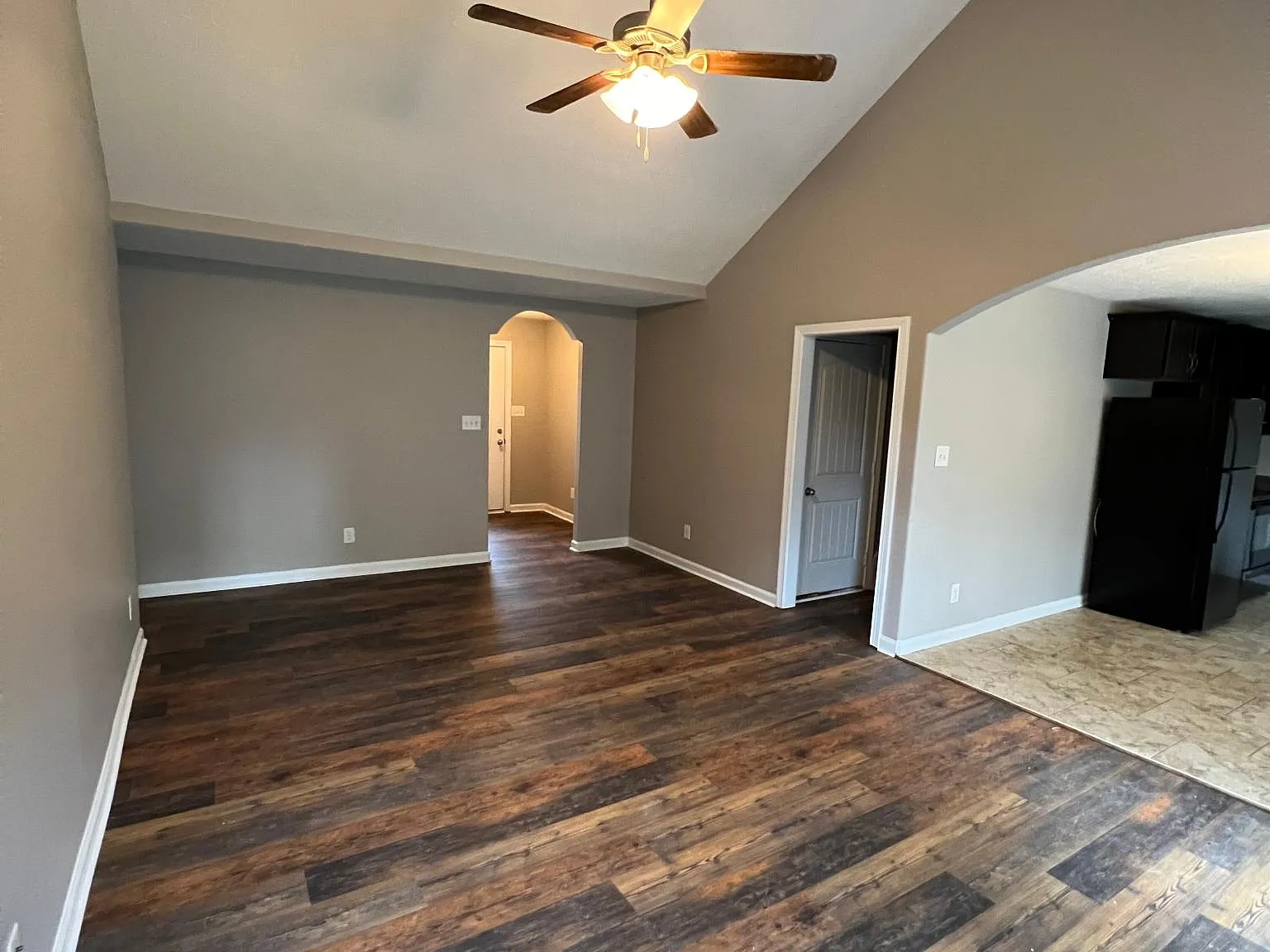 3 bed, 1287 sqft, $1,750 — Photo 3