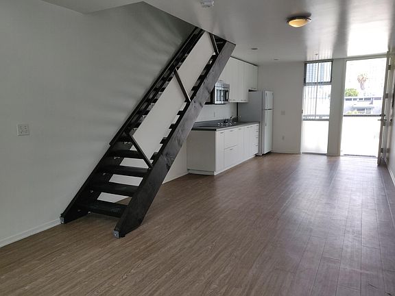 3rd image of 750 11th Ave Unit 209