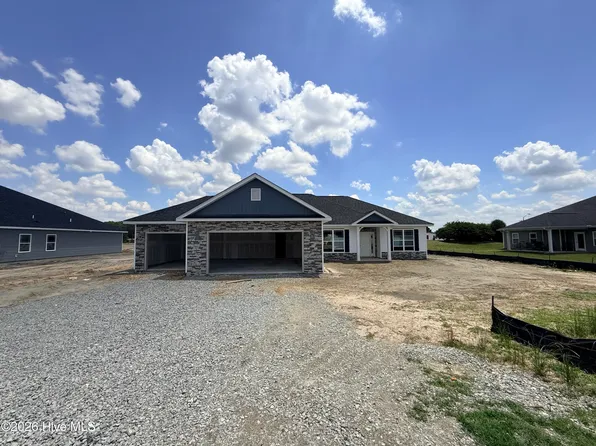 102 Brighton Street, La Grange, NC 28551