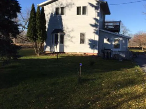 2981 S Stevenson Pier Rd, Brussels, WI 54204