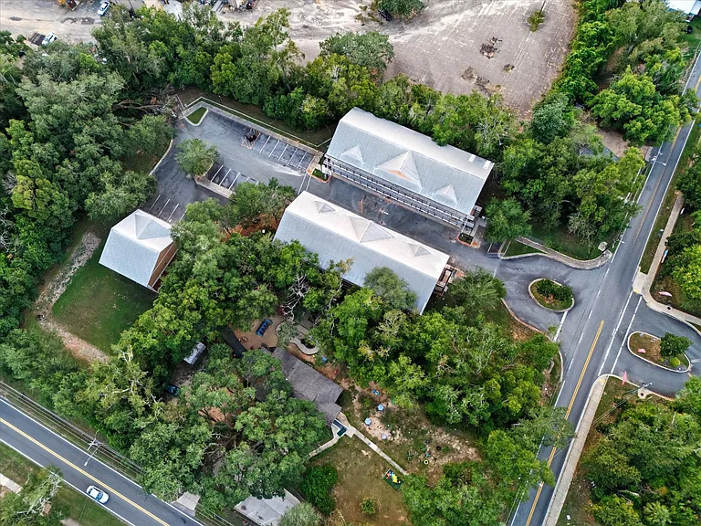 The Oaks at Gardens — Photo 10