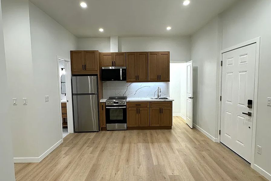 1st image of 3879 Ecochee Ave #2