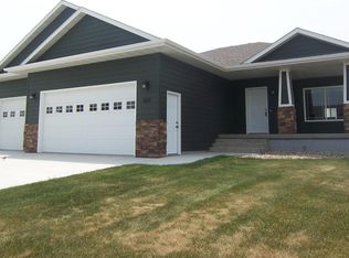 1610 Doral Dr, Brookings, SD 57006