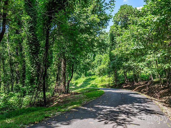 3rd image of Mountain Crest Dr S #58