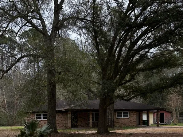 10132 Graystone Dr, Moss Point, MS 39562
