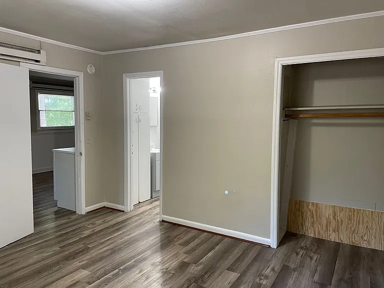 214 Lambert Rd #5-8 — Photo 7