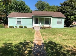 731 Ray Dr, Denison, TX 75020