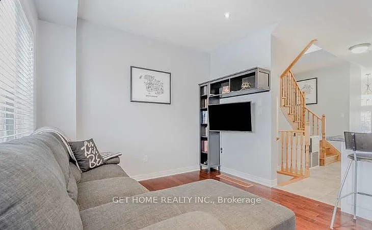 37 Pearcey Cres — Photo 2