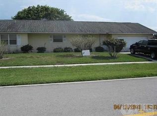 2559 Canterbury Dr N, Riviera Beach, FL 33407