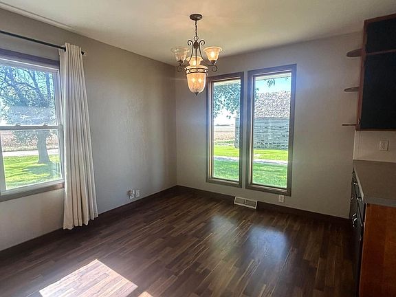4th image of 16877 500th St