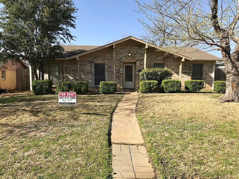 1st image of 3921 Twin Falls St