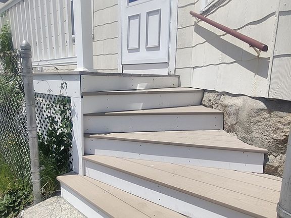 2nd image of 187 Earle St