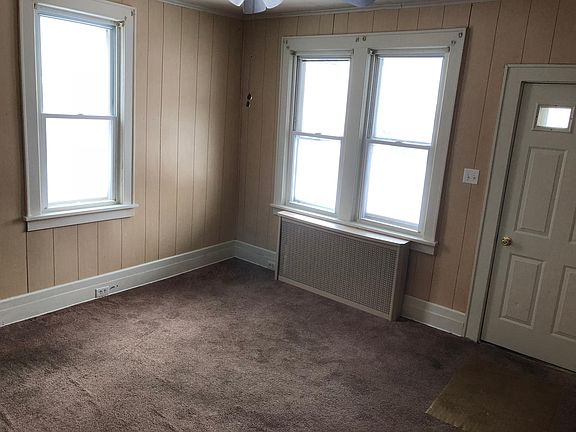 Living room (additional view)