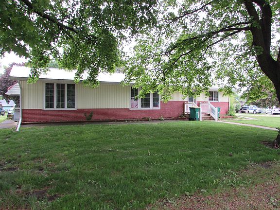 2nd image of 202 W Main St