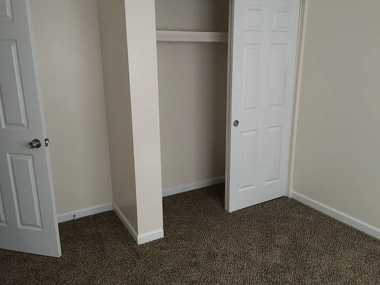 1323 S Skyline Dr — Photo 9