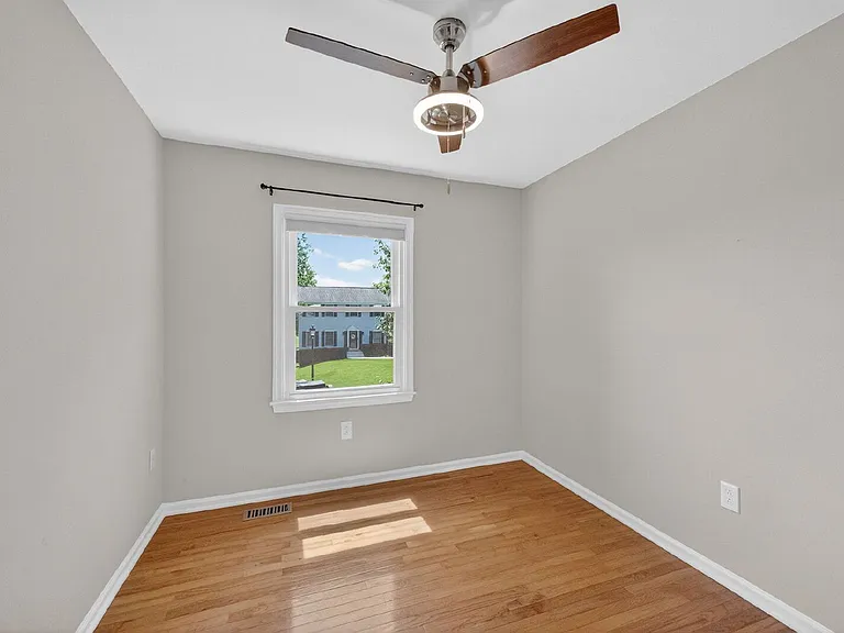 925 Chancellor St SW — Photo 23