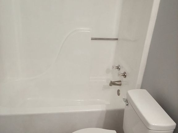 4th image of 211 Chapel St #H