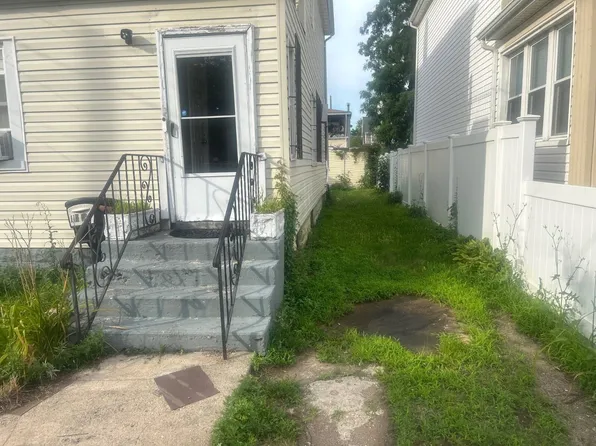11445 157th St, Jamaica, NY 11434