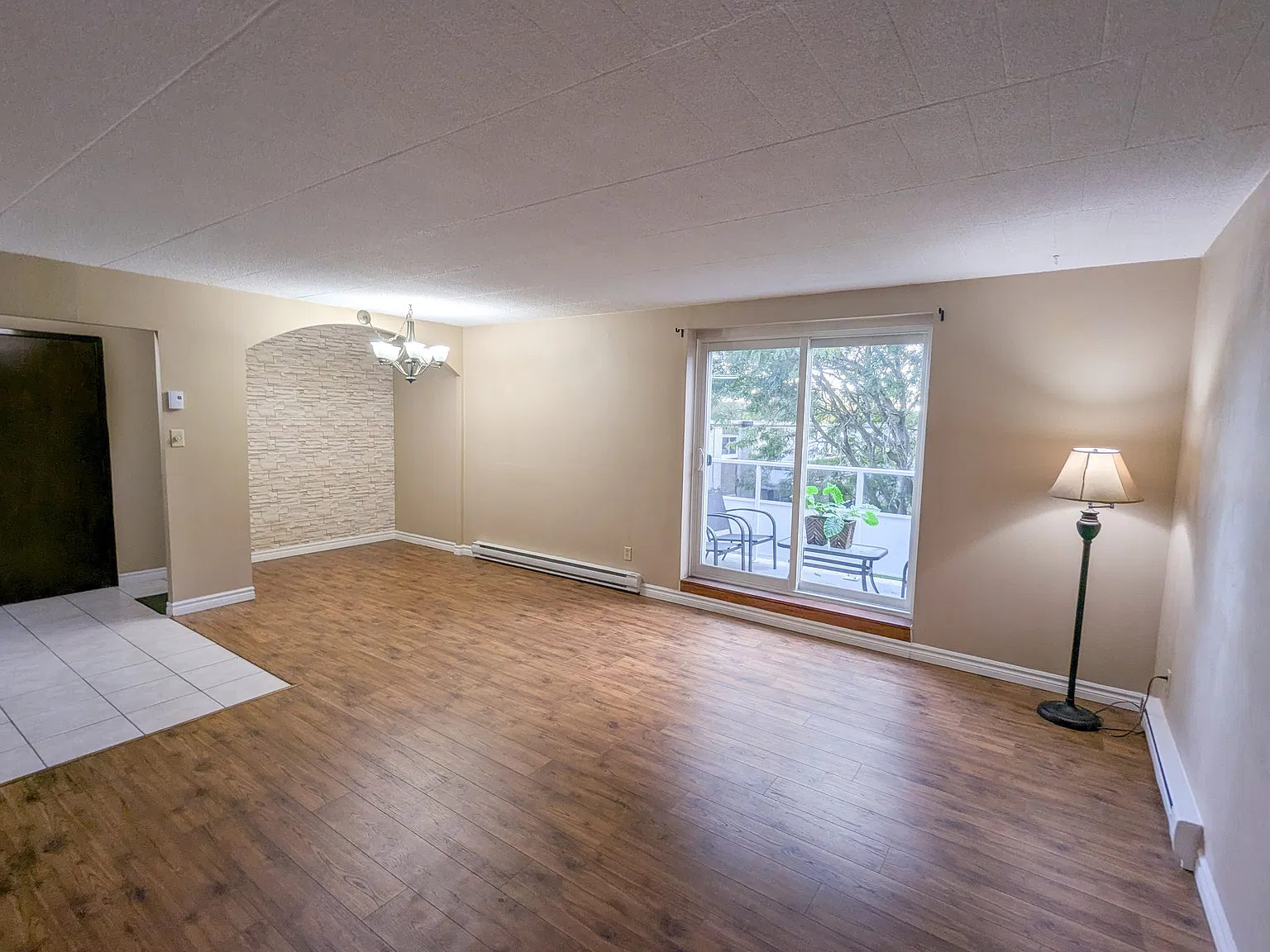 71 Vanier Drive Kitchener — Photo 3