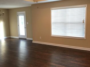 655 Maple Ridge St, Bowling Green, KY 42101