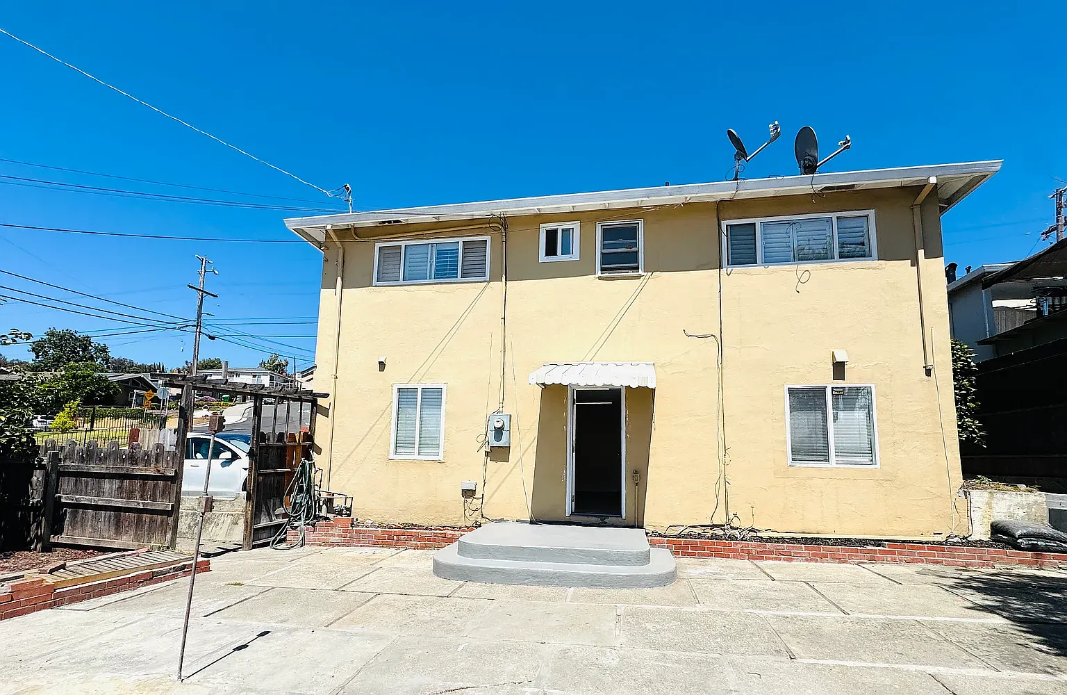 1630A 170th Ave, Hayward — Photo 2
