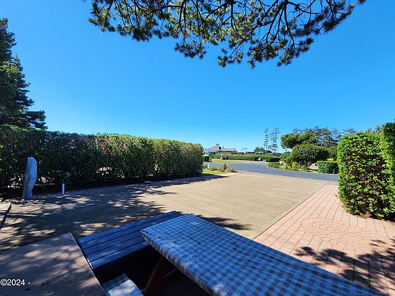 4th image of 6225 N Coast Hwy Lot 2