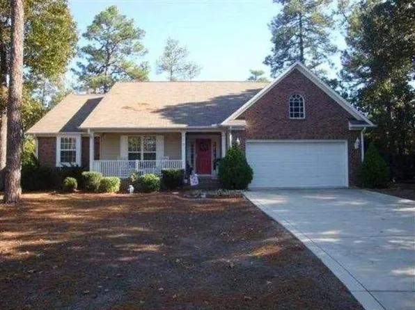 3 Ice Ct, Pinehurst, NC 28374