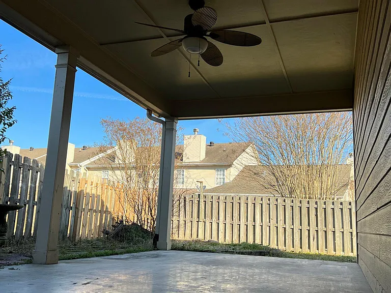 7707 Wyndham Cir — Photo 37