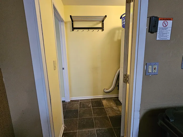 615 Woodhaven Dr — Photo 23