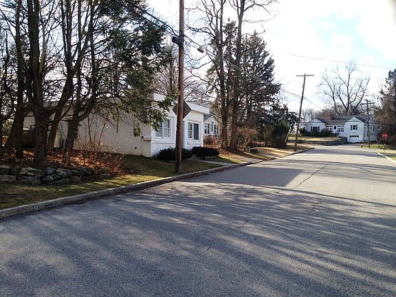 2nd image of 155 Cortlandt St