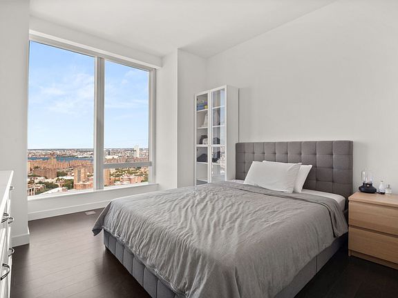 5th image of 252 South St #41H