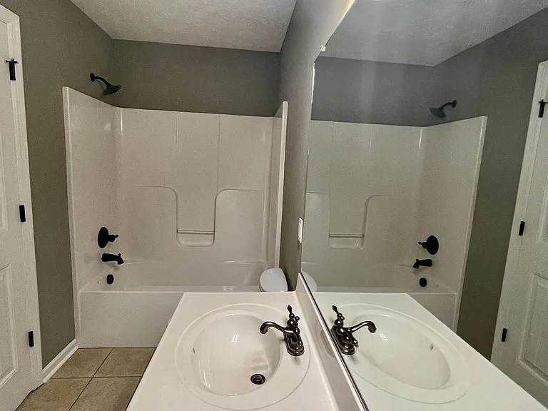 142 Old Tavern Cir #1 — Photo 18