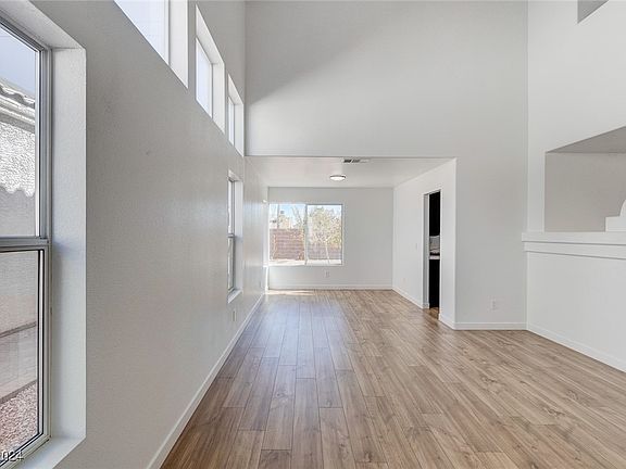 5th image of 1808 Villa Vista Way