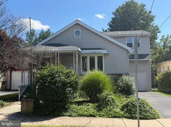 1308 E Caracas Ave, Hershey, PA 17033