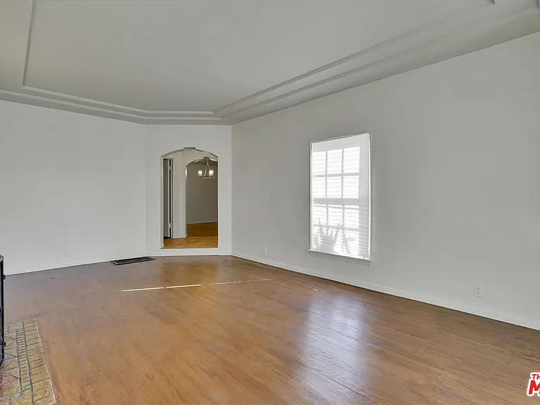 3800 Roxton Ave — Photo 14