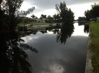 1203 Gleason Pkwy, Cape Coral, FL 33914