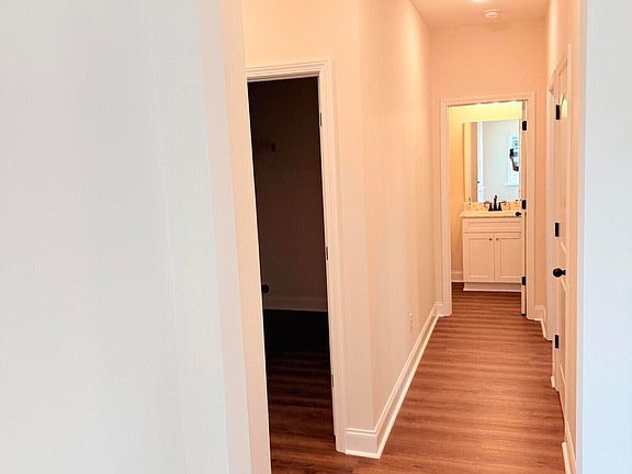 5th image of 6057 River Birch Rd E