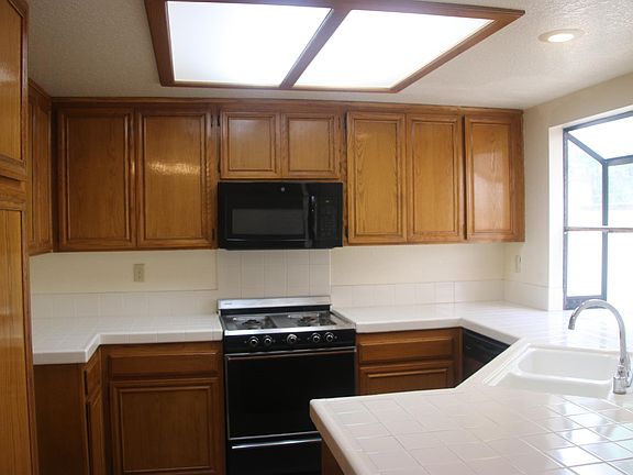 4th image of 460 S Oakland Ave APT 102