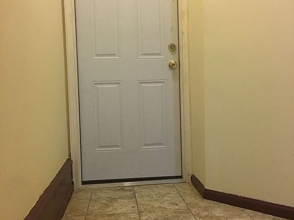5th image of 1514 W Erie Ave #2