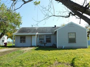 208 Bell St, Point Comfort, TX 77978