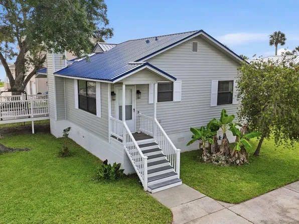 105 McDonald St, South Daytona, FL 32119