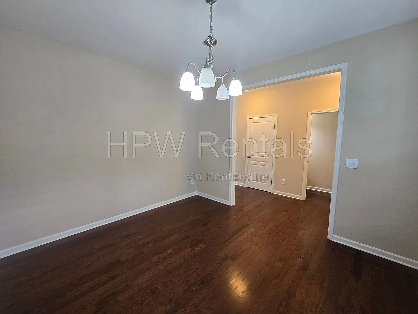 4 bed, 2.5 bath, 2177 sqft, $2,200 — Photo 4