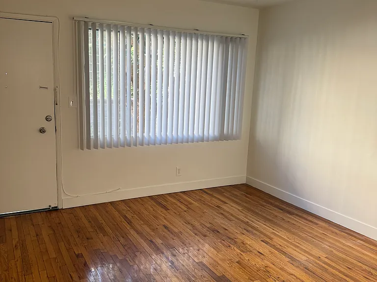 943 N Orange Grove Ave #3 — Photo 5