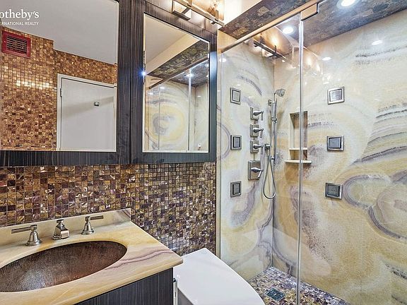 5th image of 200 Rector Pl APT 22M