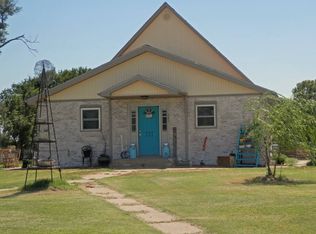 721 W New Hampshire St, Osborne, KS 67473