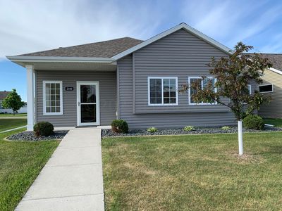 2140 57th Ave S, Fargo, ND, 58104