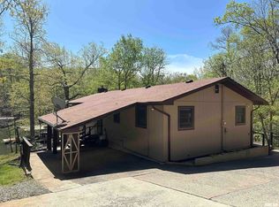 70 Sandy Point, Goreville, IL 62939