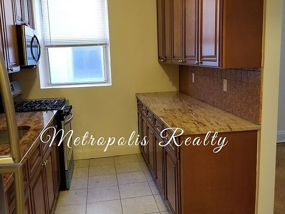 5th image of 23-48 28th St #3