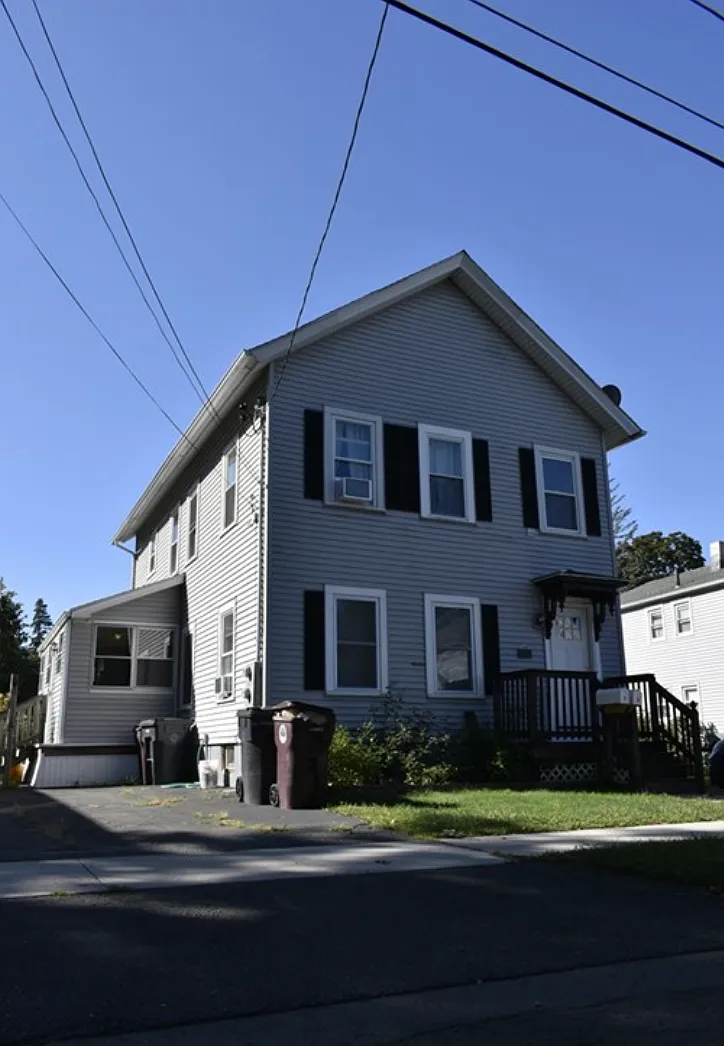 10 Sherman St — Photo 1