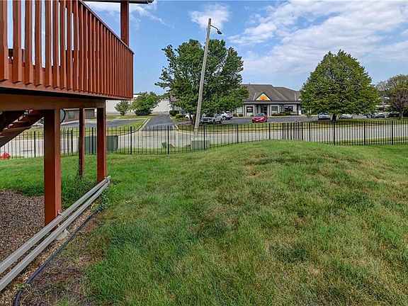 2nd image of 418 NW Wimbleton Ct E